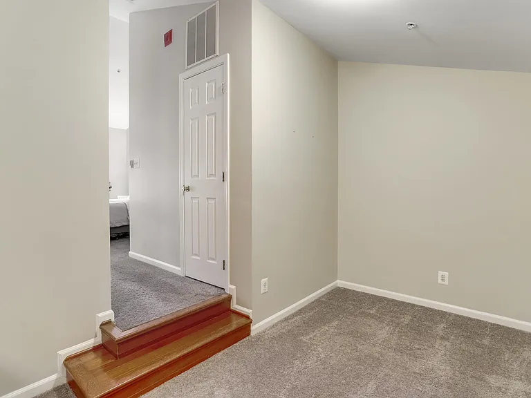 141 Martin Ln — Photo 36
