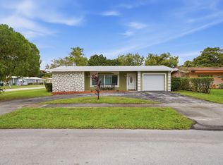 2301 NW 37th Ave, Lauderdale Lakes, FL 33311