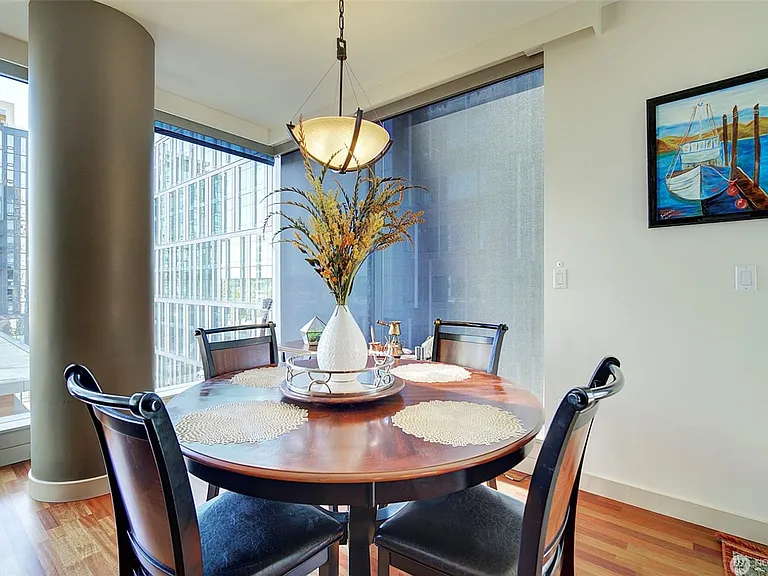 10650 NE 9th Pl #1420 — Photo 8