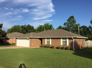 916 Mockingbird Ln, Purcell, OK 73080