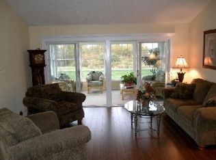 15083 Classic Dr, Bath, MI 48808