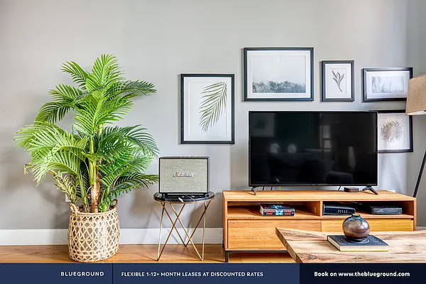 Rented by The Blueground | media 321