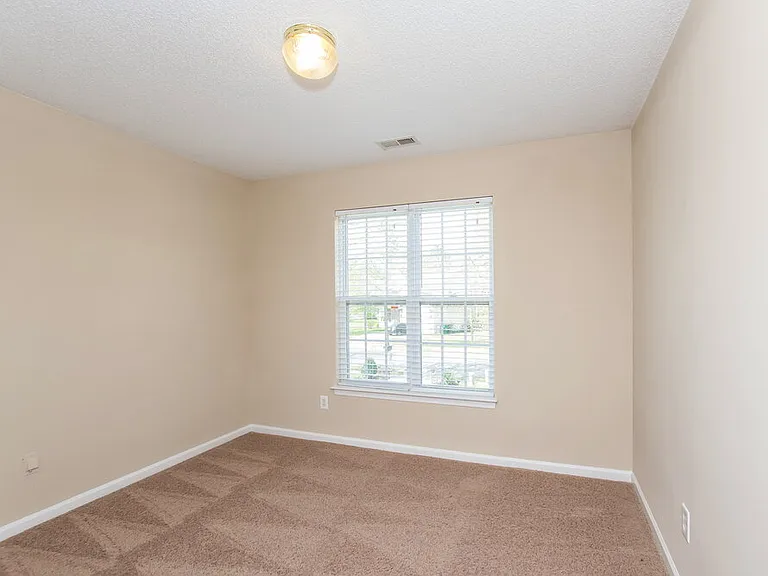 326 McGinn Grove Dr — Photo 11