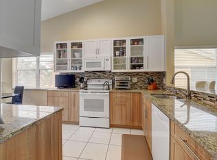 9685 Shadybrook Dr APT 201, Boynton Beach, FL 33437