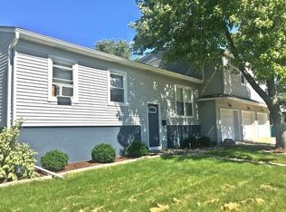 201 Fremont Ave, Romeoville, IL 60446