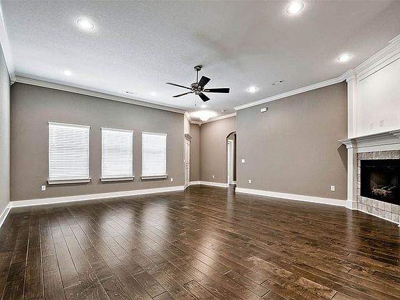 2nd image of 1030 Quail Hollow Dr