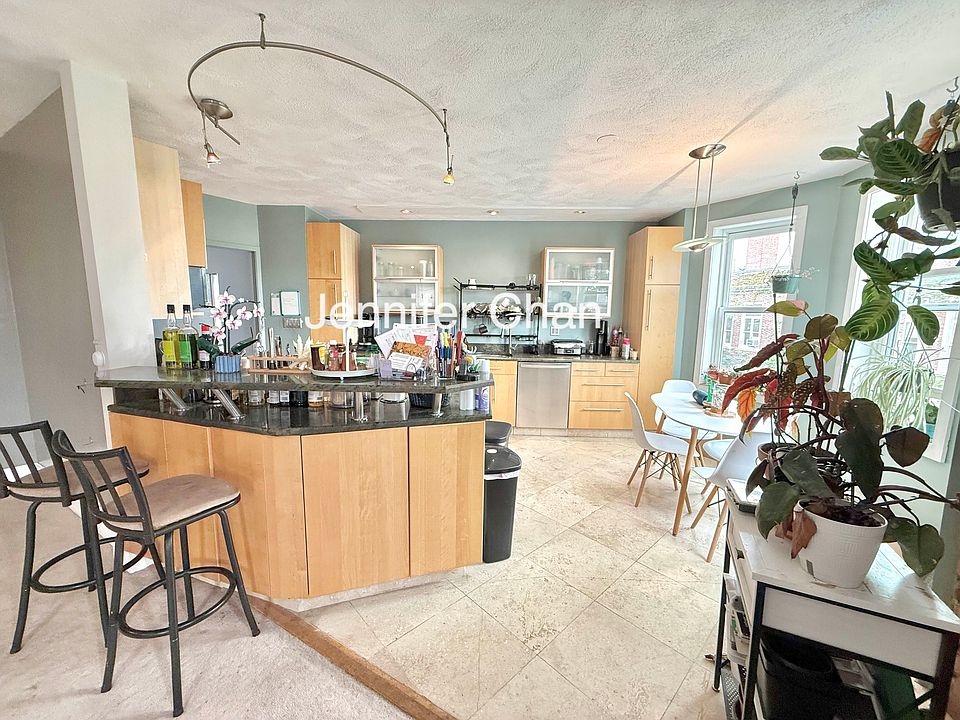 1st image of 210 Chestnut Hill Ave APT 5