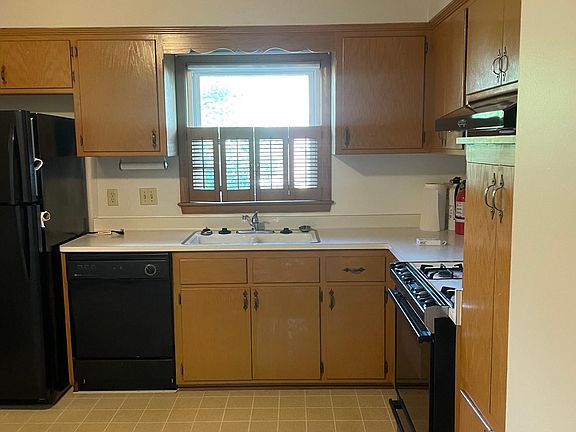 2nd image of 8623 Ludington Ct