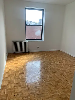 Rented by M.Grossman R.E. Management | media 5