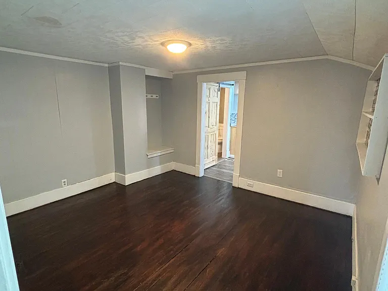 338 Main St — Photo 8