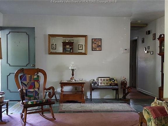 3rd image of 6907 Heritage Way