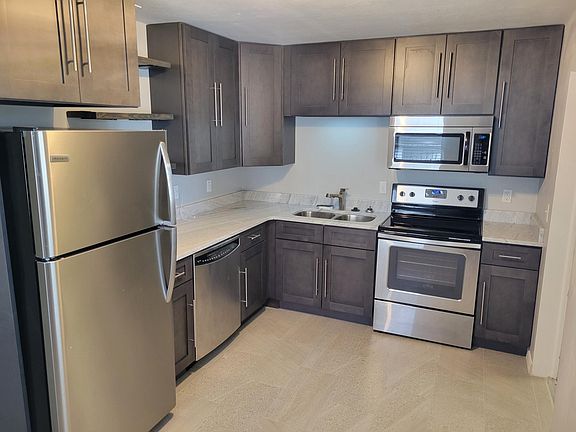2nd image of 650 Avenue B SW #652