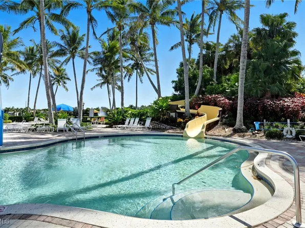 2452 Blackburn Cir, Cape Coral, FL 33991