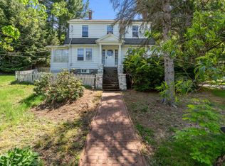 1122 Massachusetts Ave, Lexington, MA 02420