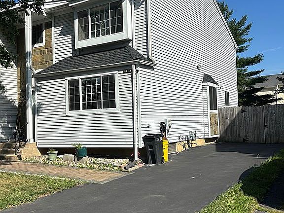 2nd image of 23 Hannah Dr