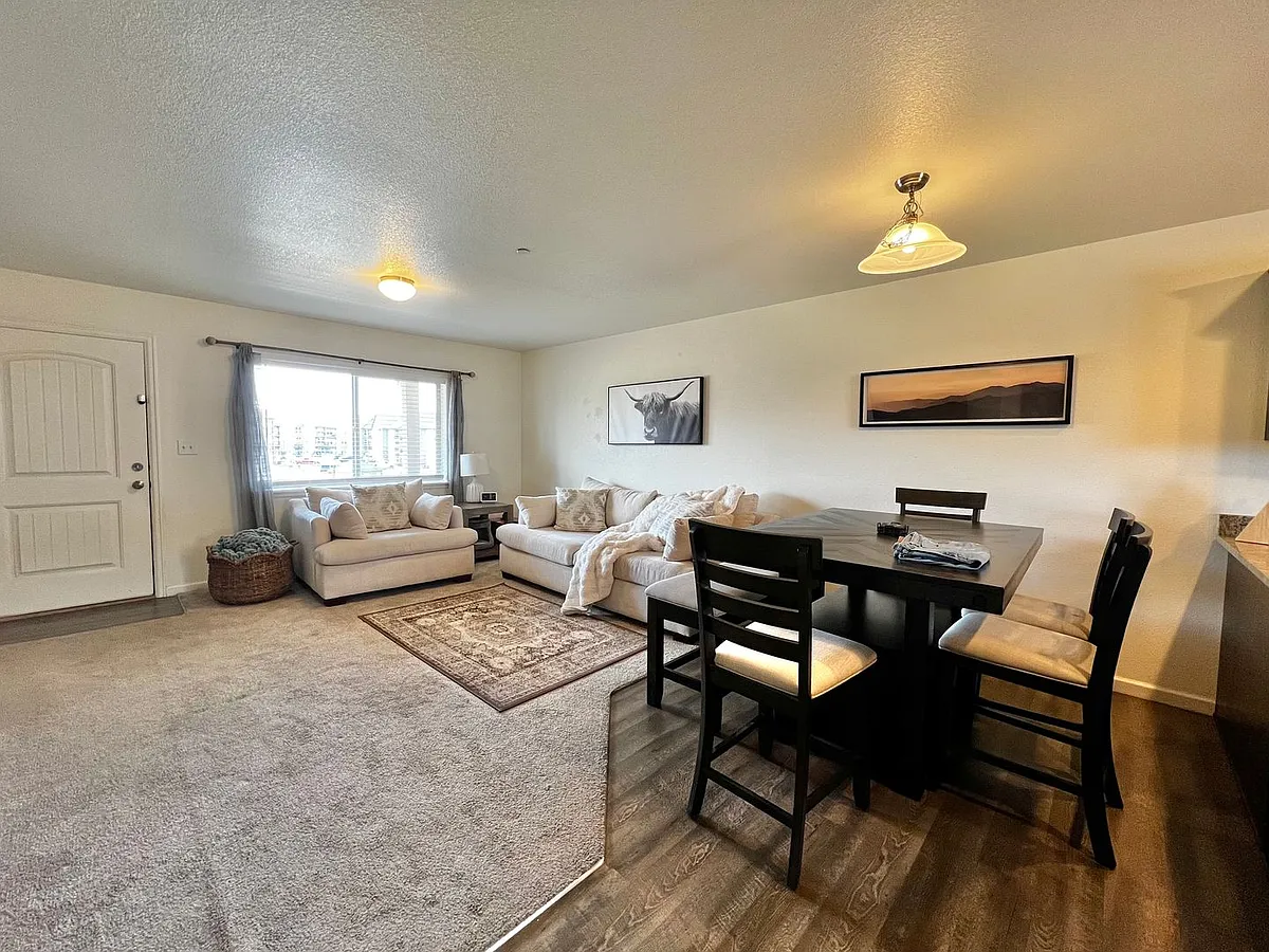 Building Photo - 3660 W 25th St #1403