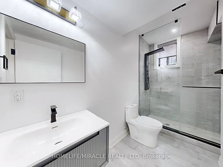 150 Stewart St — Photo 25