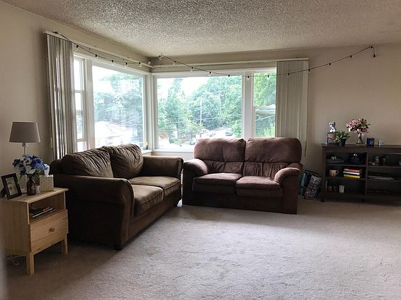 2nd image of 5243 22nd Ave NE APT 4