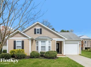 325 Northoaks Dr, Winston Salem, NC 27105