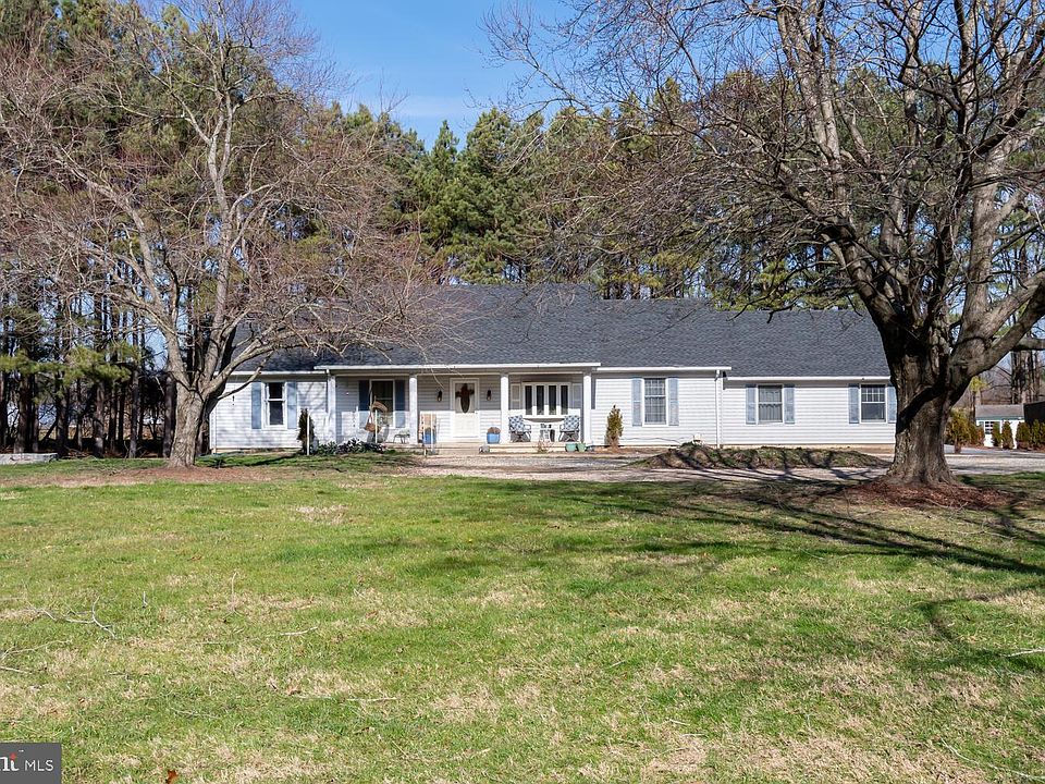 1st image of 101 Wye Harbor Dr