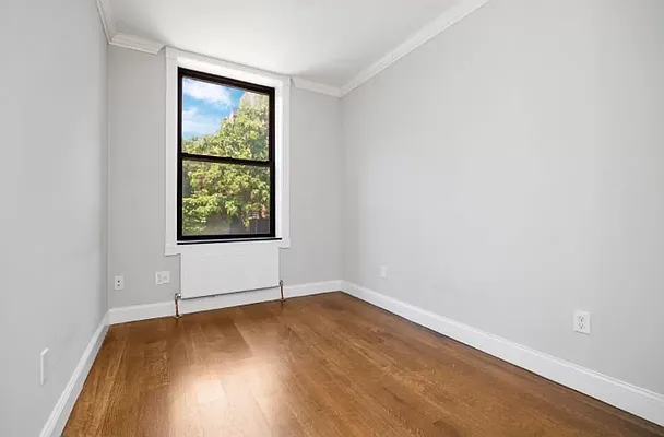 Rented by REAL New York | media 16