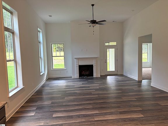 4th image of 36 Deer Way