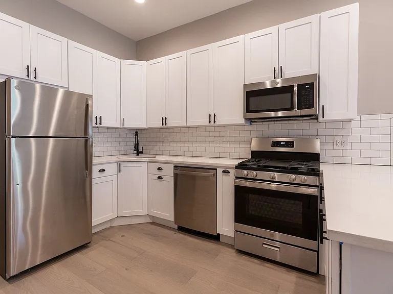 Pf-Arg, 2618 W Evergreen Llc — Photo 2