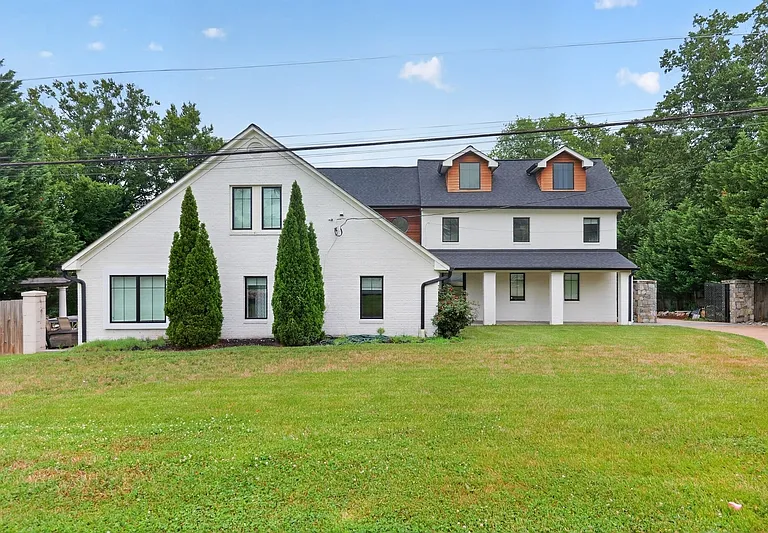 7818 Leland Rd — Photo 1