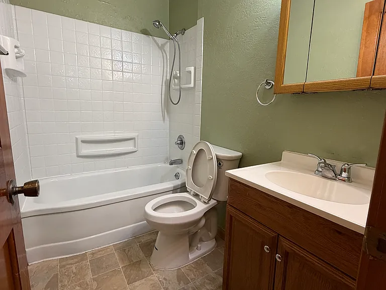 1623 Kilbourn Ave #1 — Photo 6