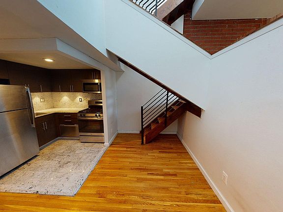 4th image of 10 Jones St APT 6G