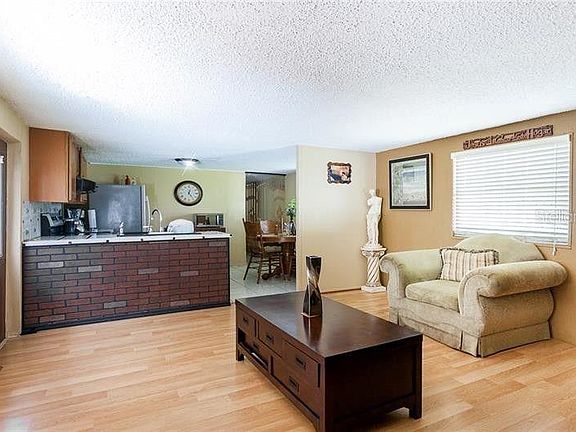 4th image of 1614 Davenport Blvd