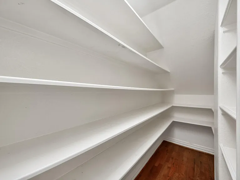 605 W Polk St #B — Photo 32