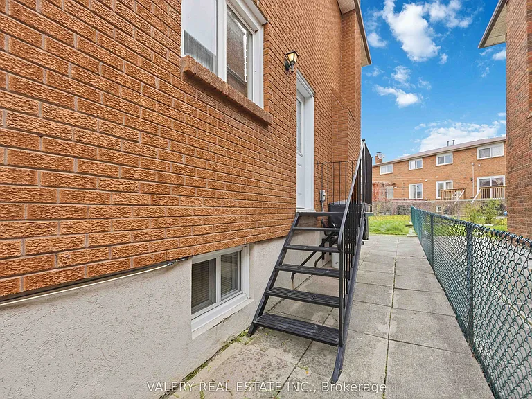 49 Sentinel Rd #B — Photo 17