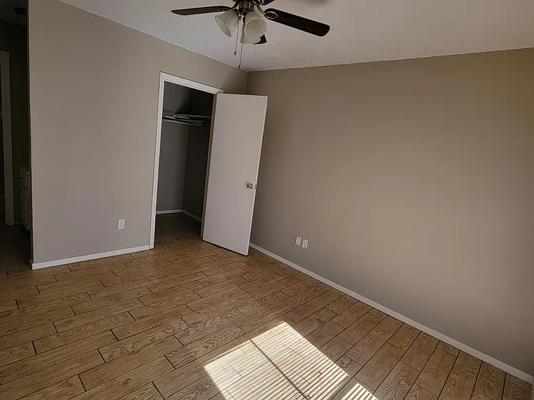 6422 Vincent Dr — Photo 14