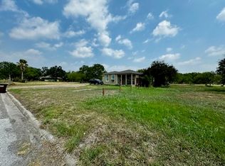 176 W D Ave, Kingsville, TX 78363
