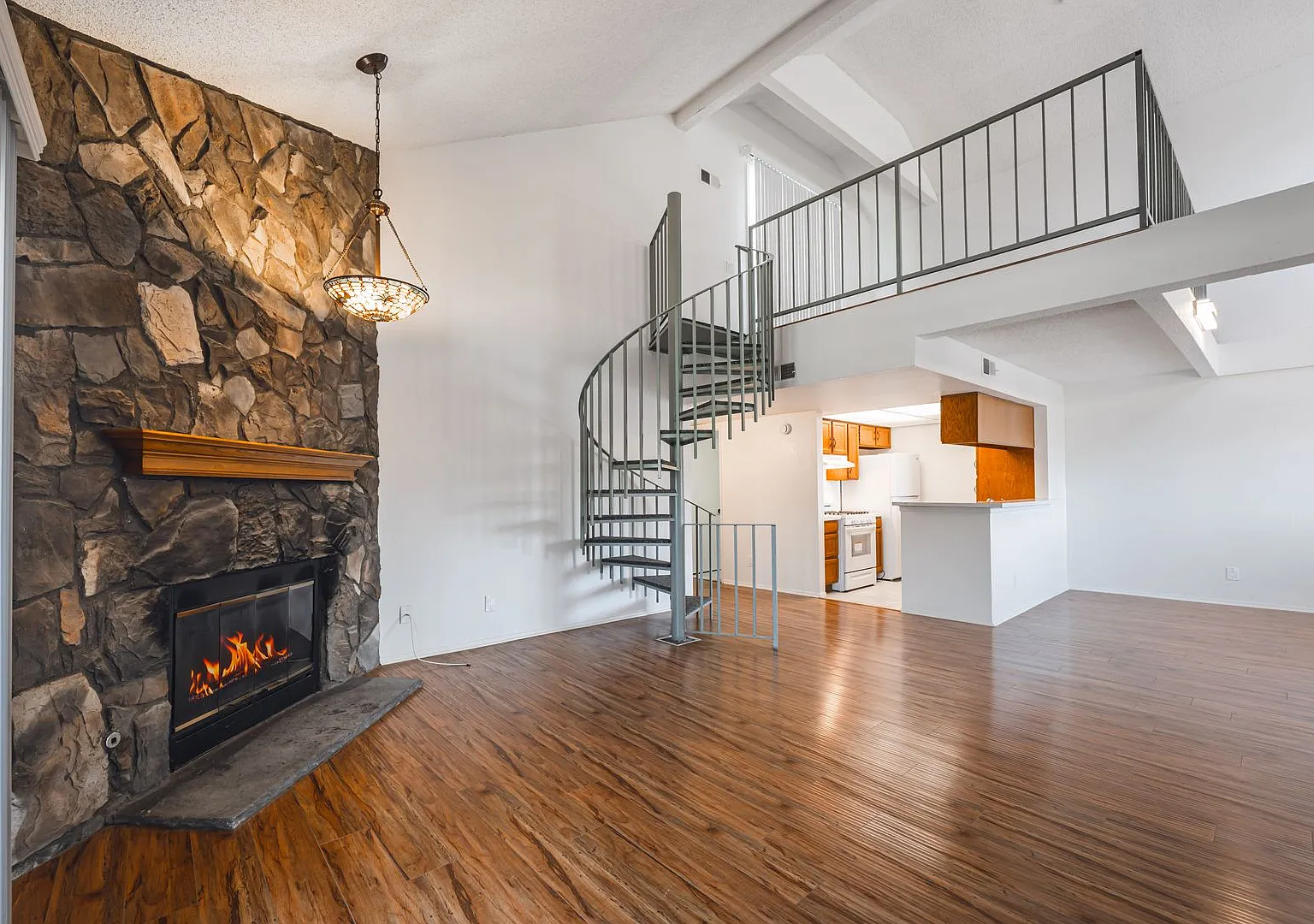 10133 Tujunga Canyon Blvd. — Photo 4