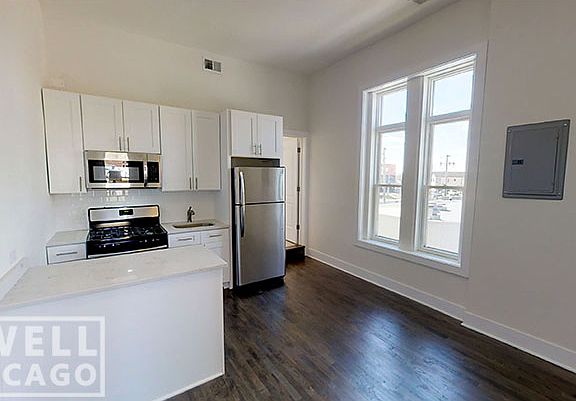 4th image of 2362 N Clybourn Ave APT 3F