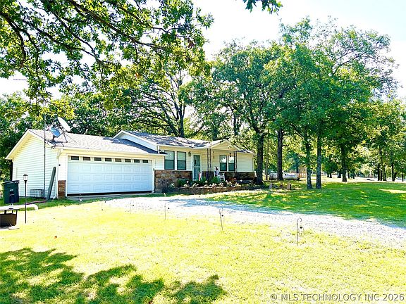 3rd image of 429937 E 1159th Rd