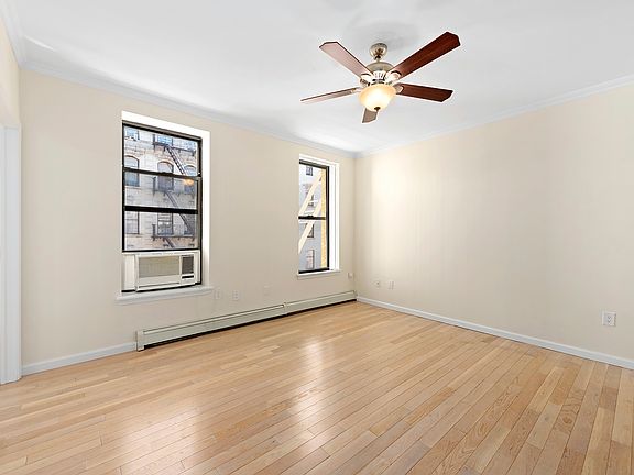 4th image of 220 W 111th St APT 4D