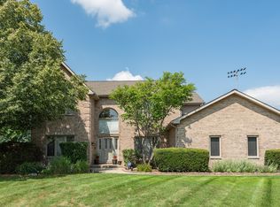 1232 Eagle Crest Dr, Lemont, IL