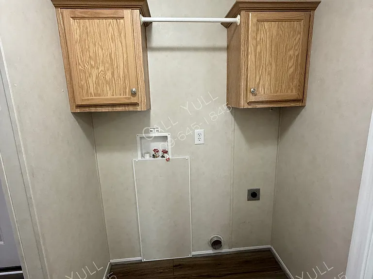 435 Franks Dr — Photo 3