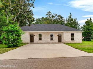 427 Dozier St, Picayune, MS 39466
