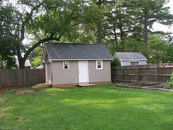 5th image of 1225 Laurel Ave