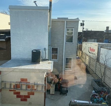 3rd image of 38 Delancy St