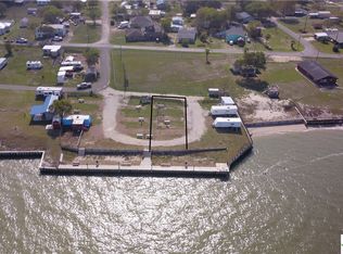 2 Bayfront Ln, Pt Lavaca, TX 77979