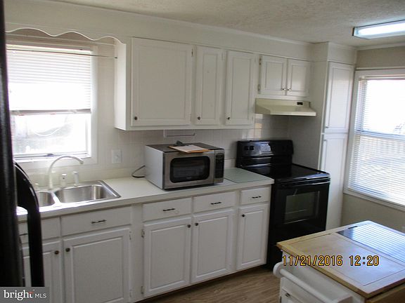 5th image of 405 Oakridge Dr