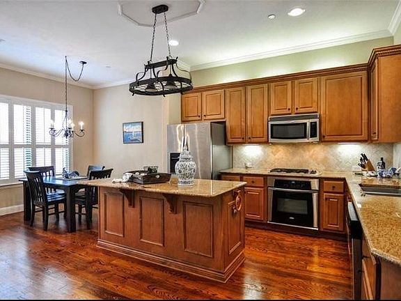 5th image of 5745 Lois Ln