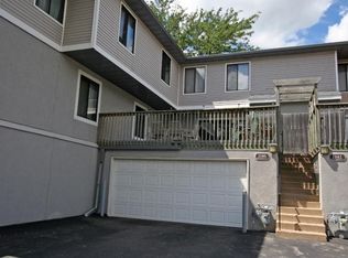 1146 Landmark Trl N, Hopkins, MN 55343
