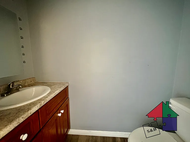 59 Cornelia Ct — Photo 4