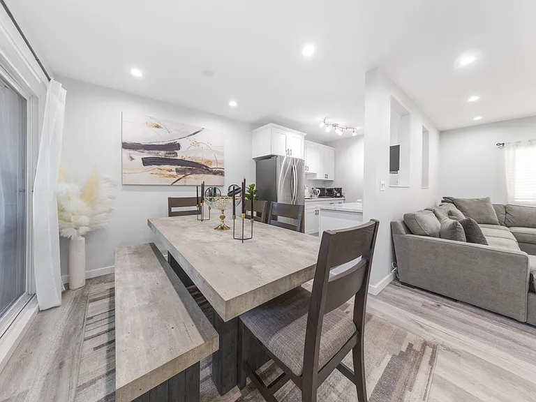 3010 Montrose Ave #26 — Photo 18